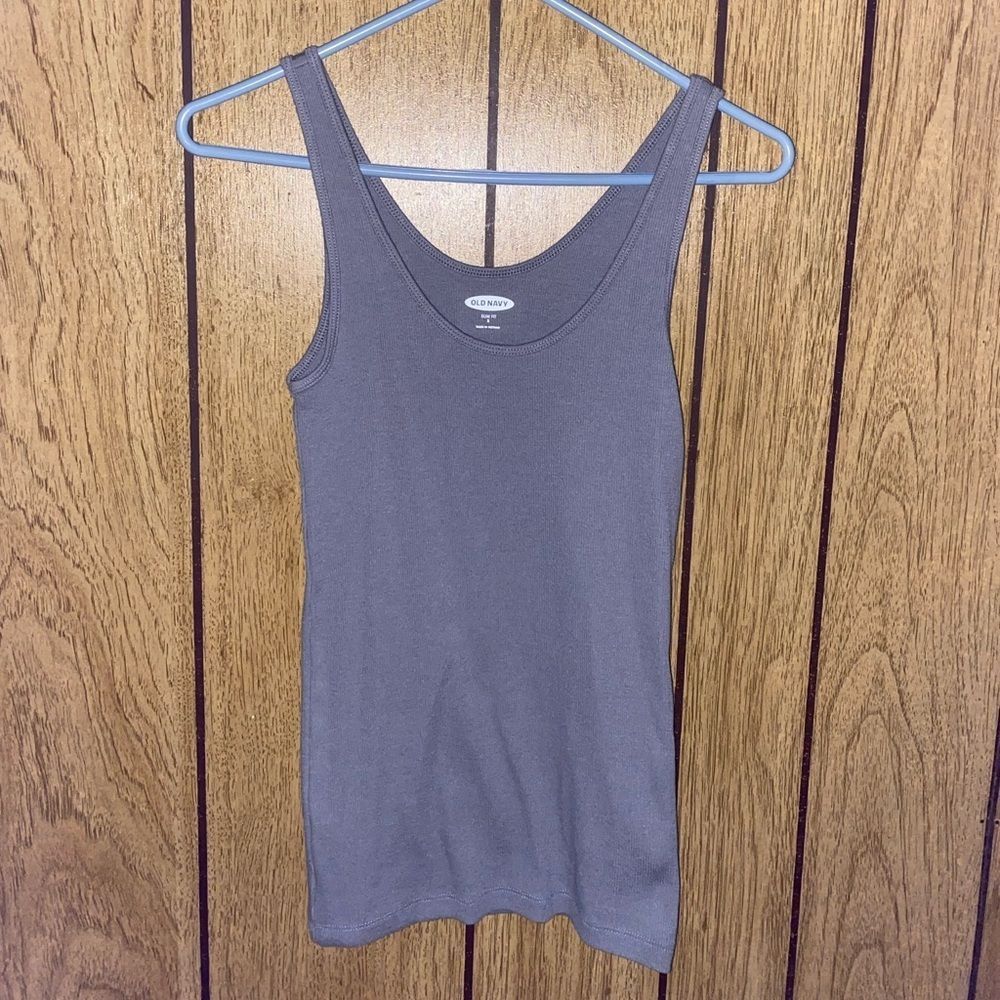 gray old navy tank